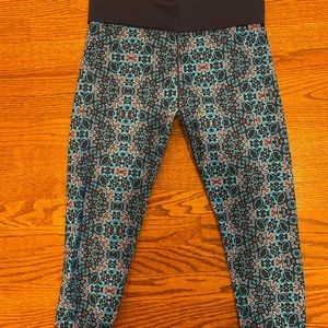 Fabletics cropped leggings, medium